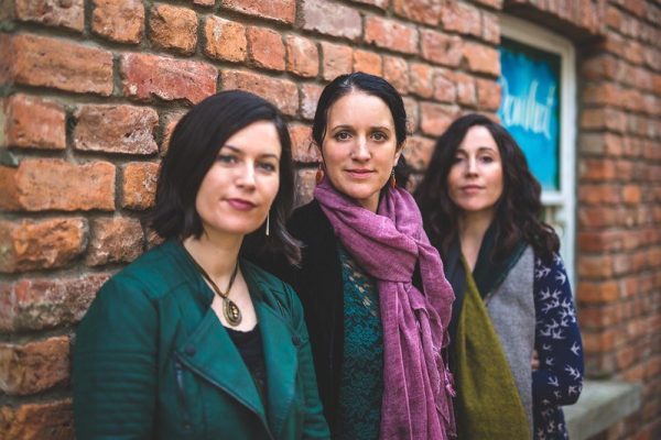 LIVE MUSIC NOW SONGS & SCONES | THE HENRY GIRLS